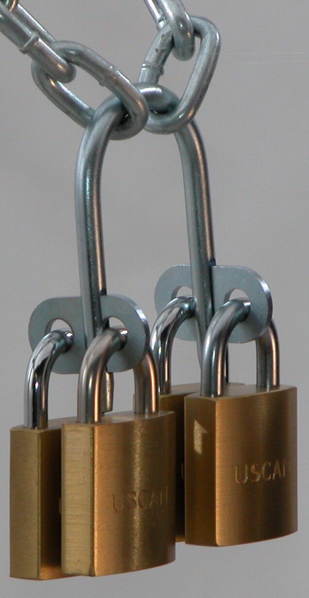 GM P6006, Multiple Padlock Locking Device - Shared Access