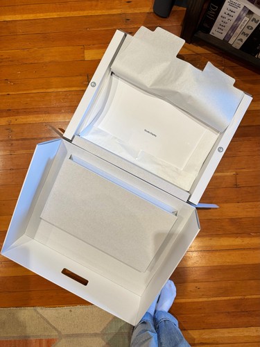 Empty Box: Apple Studio Display 27 Inch Monitor EMPTY BOX - Picture 2 of 4