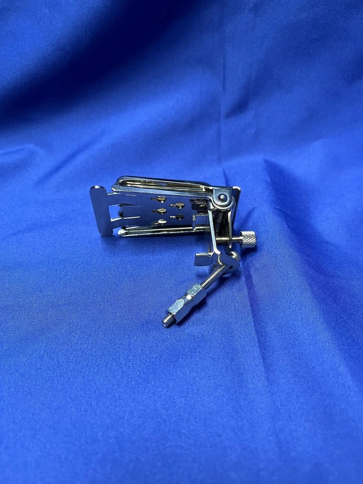 Saga Clamshell Style Banjo Tailpiece P-111 - Image 4 of 4