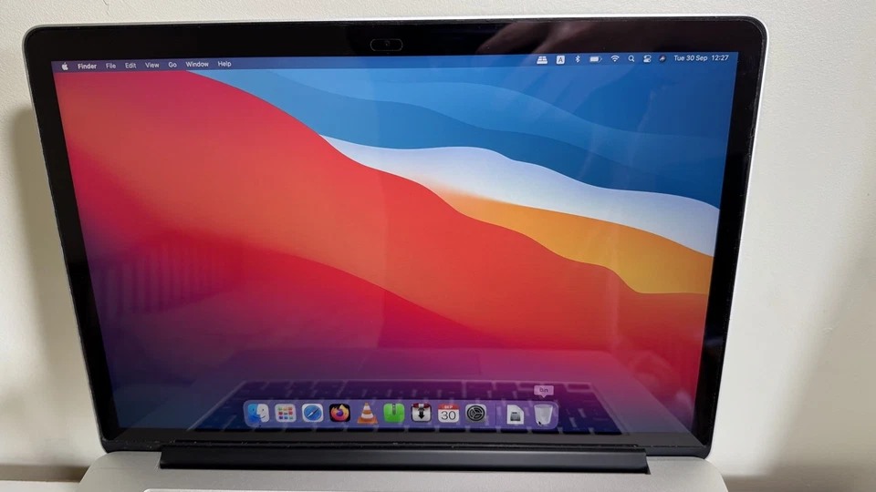 Apple MacBook Pro Retina 15” (Mid 2014) i7 2.5GHz 16GB RAM 512GB SSD - Image 2 of 4