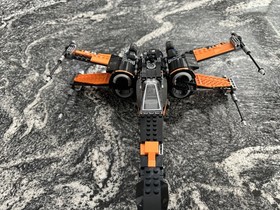 LEGO Star Wars: Poe's X-Wing Fighter (75102) 98%Complete