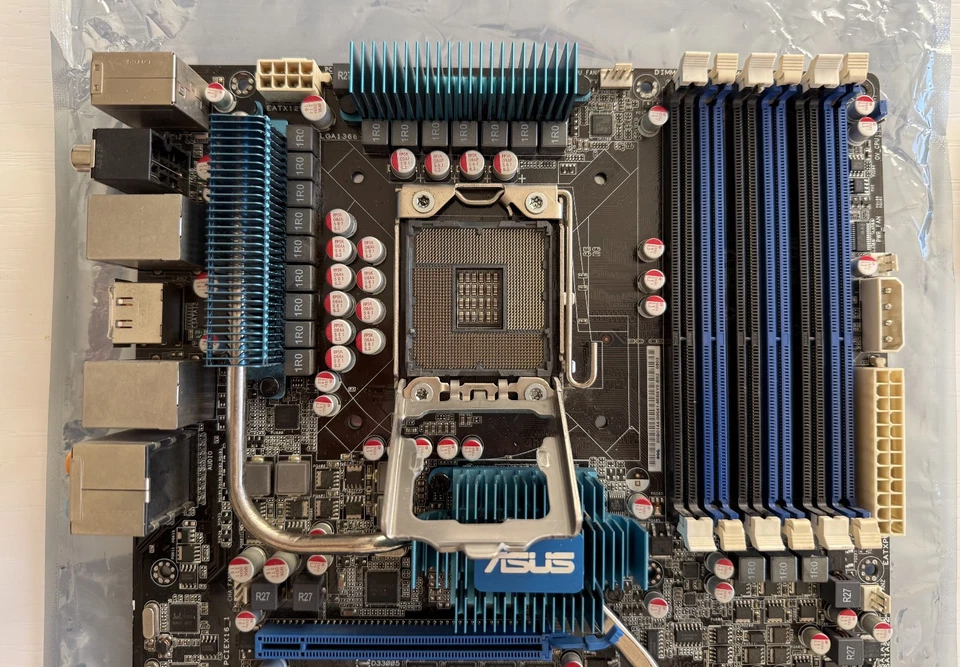 Motherboard ASUS P6T6 WS REVOLUTION LGA1366 DDR3 X58 ATX + I/O SHIELD +DIAG CAR - Imagen 2 de 4