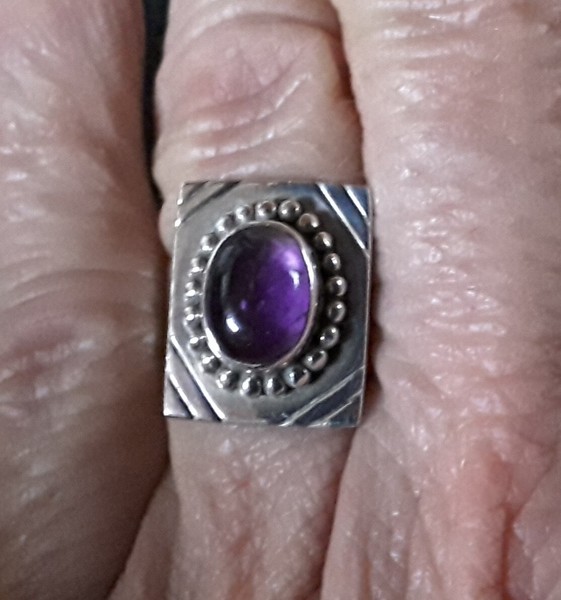 Silberring mit Amethyststein  0,8 x 1,0cm