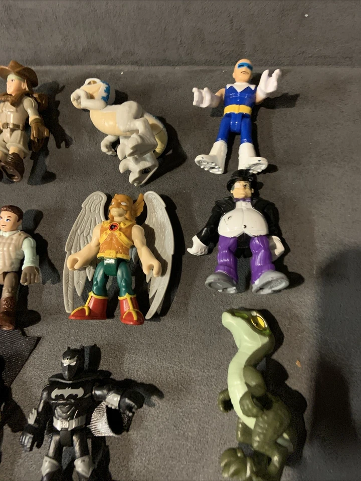 Lote de 30 figuras Imaginext Marvel DC Power Rangers y más Foto 3 de 4