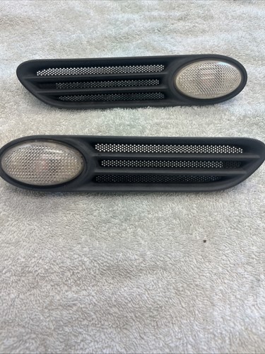 MINI COOPER 2002-2006 SIDE SCUTTLE LEFT AND RIGHT OEM SIDE MARKER LIGHT USED