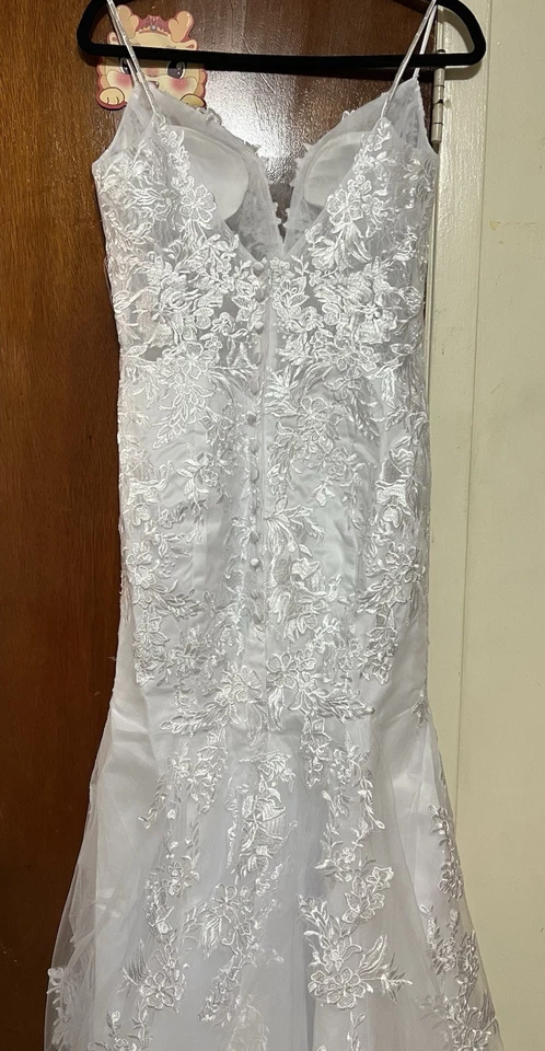 White Lace Wedding Dress with Spaghetti Straps and Floral Embroidery - Image 3 of 4
