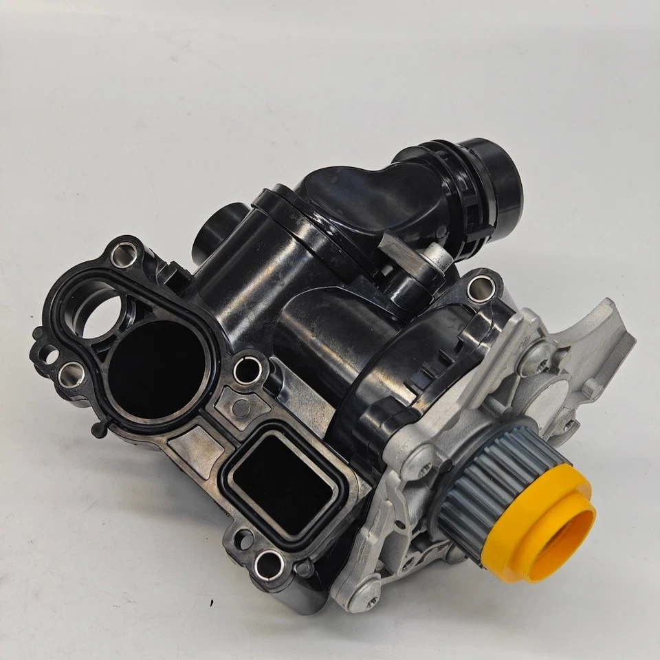 Water Pump Assy 06H121026 For Audi A3 A4 A5 A6 Q3 Q5 TT 2.0 VW Jetta Golf Beetle Foto 4 de 4