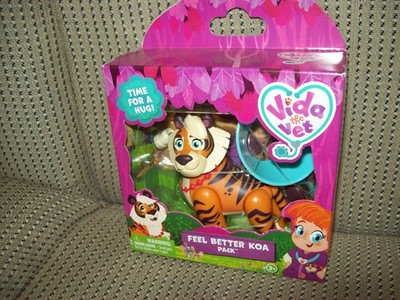 Feel Better Koa Pack, Vida the Vet, Cone & Cast Recovery Play Set in package