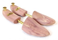 Cedar Elements Women  s Cedar Sneaker  Loafer Shoe Trees, Low Top Sport Shoe Sha