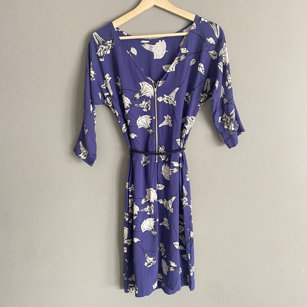 t babaton silk dress Aritzia T.Babaton Blue Floral Silk Crepe Business Casual Work Dress Size XS