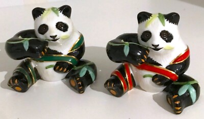 NEW LYNN CHASE PANDA Kissing Bears Porcelain SALT PEPPER SHAKERS 14K Gold Accent