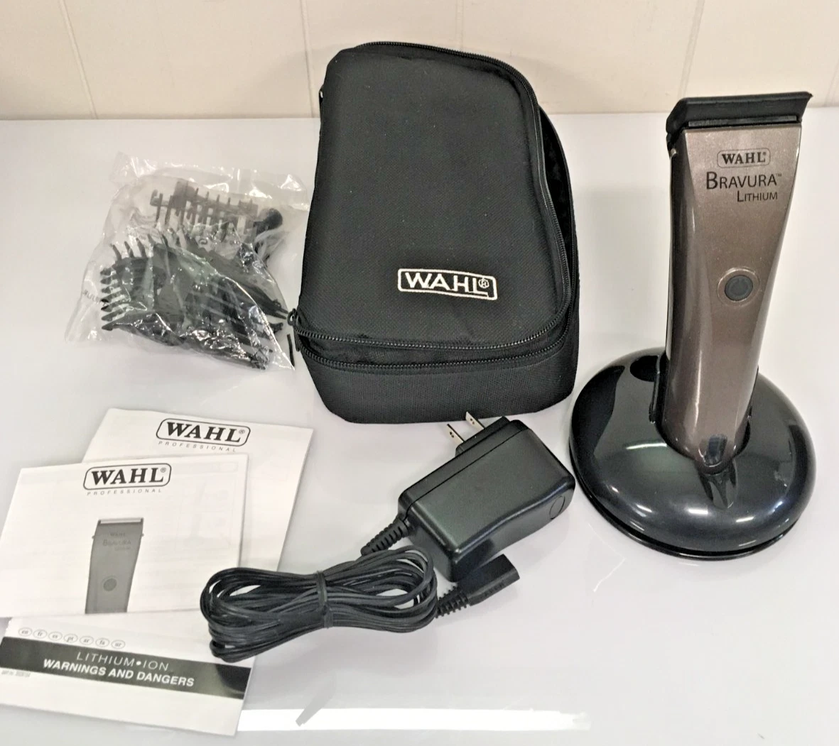 Wahl Professional Bravura Lithium Cordless Pet Clipper Kit - Gunmetal NICE!!!