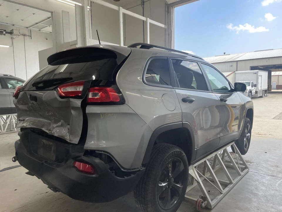 Used A/C Compressor fits: 2016 Jeep Cherokee 2.4 Grade A - Image 4 of 4