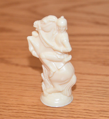Vintage ES Lowe Renaissance Chess Set Replacement Piece White Knight Only ANRI