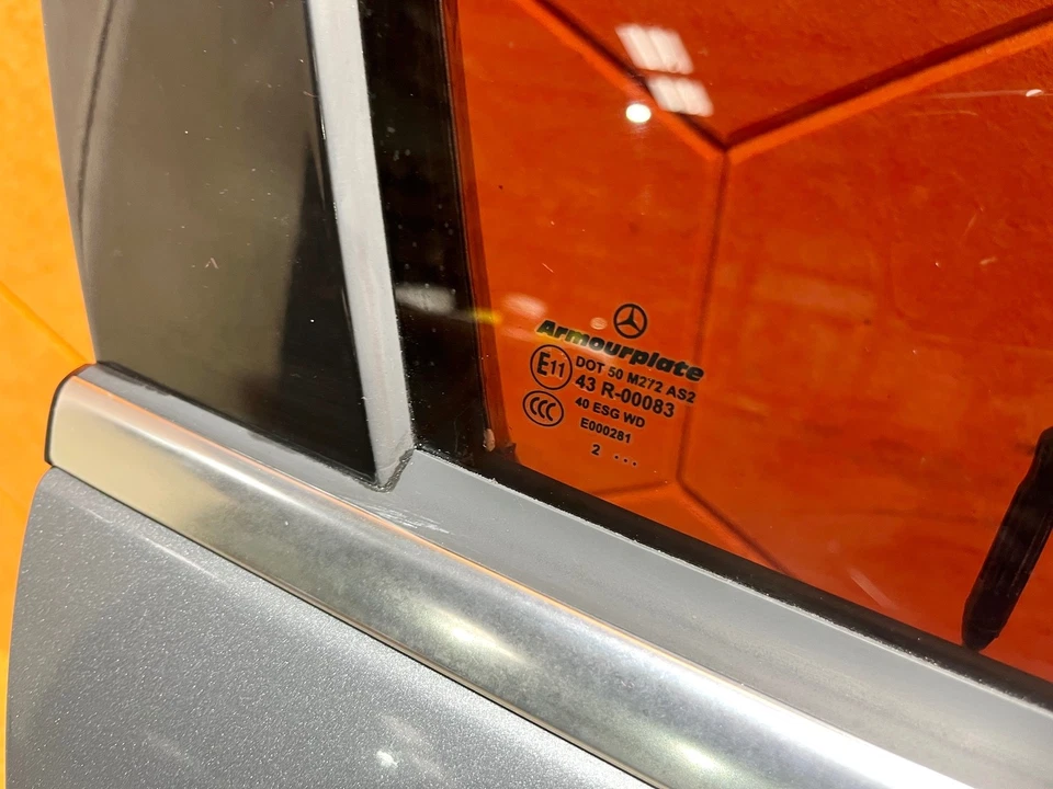 07-14 MERCEDES-BENZ CLASE C W204 DELANTERO DERECHO PASO PUERTA LATERAL PIEL CARCASA OEM Foto 2 de 4