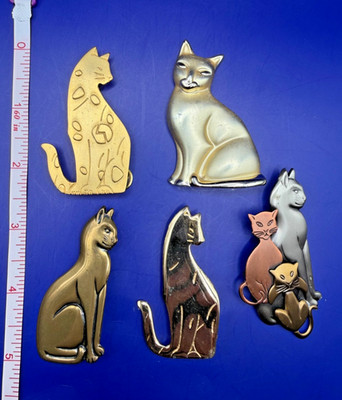 Lot of 5 CATS brooches vintage estate jewelry Gold tone JJ 1988 + more