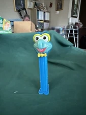 JHP Muppets Gonzo with Yellow Tie on Blue Pez Dispenser