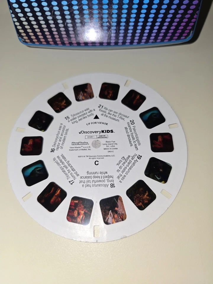 2013 View Master 3D Viewer Blue Tec Dots USA with 8 Reels Hello Kitty Star Wars - Image 4 of 4