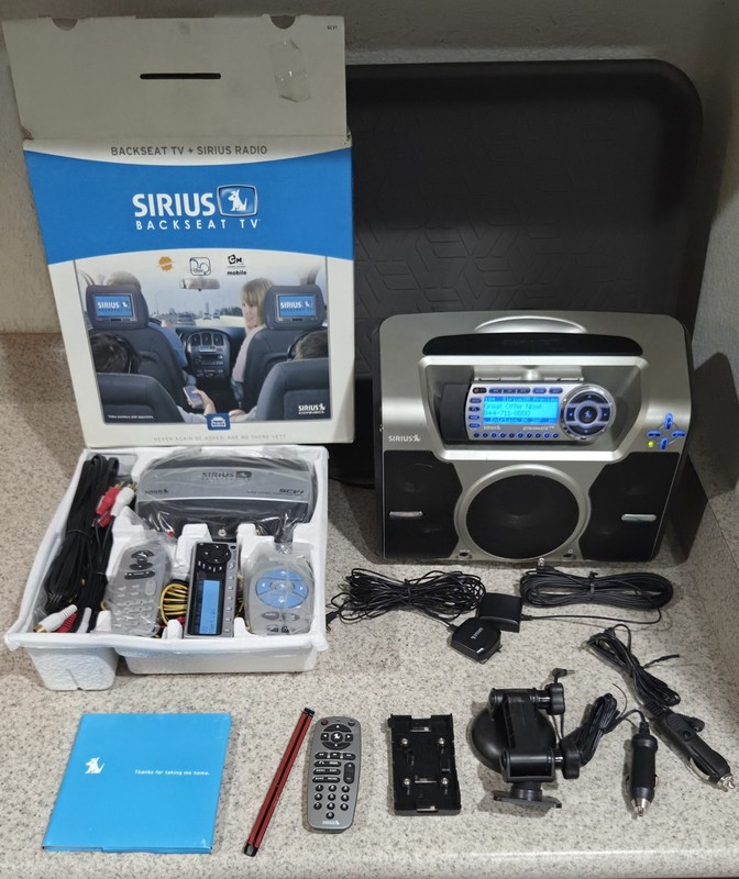 Preowned Bundle Sirius Starmate Replay Receiver/Boombox/Sirius Backseat TV SCV1
