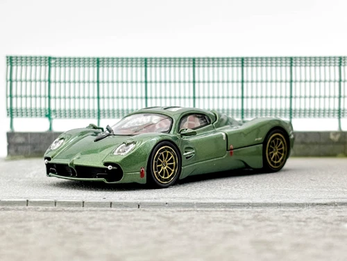 CM 1:64 Green Utopia Super Racing Sports Model Diecast Metal Car - Picture 3 of 10