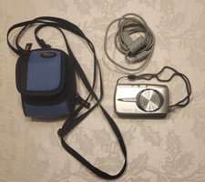 OLYMPUS STYLUS 600 DIGITAL CAMERA w/ accessories plus camera case