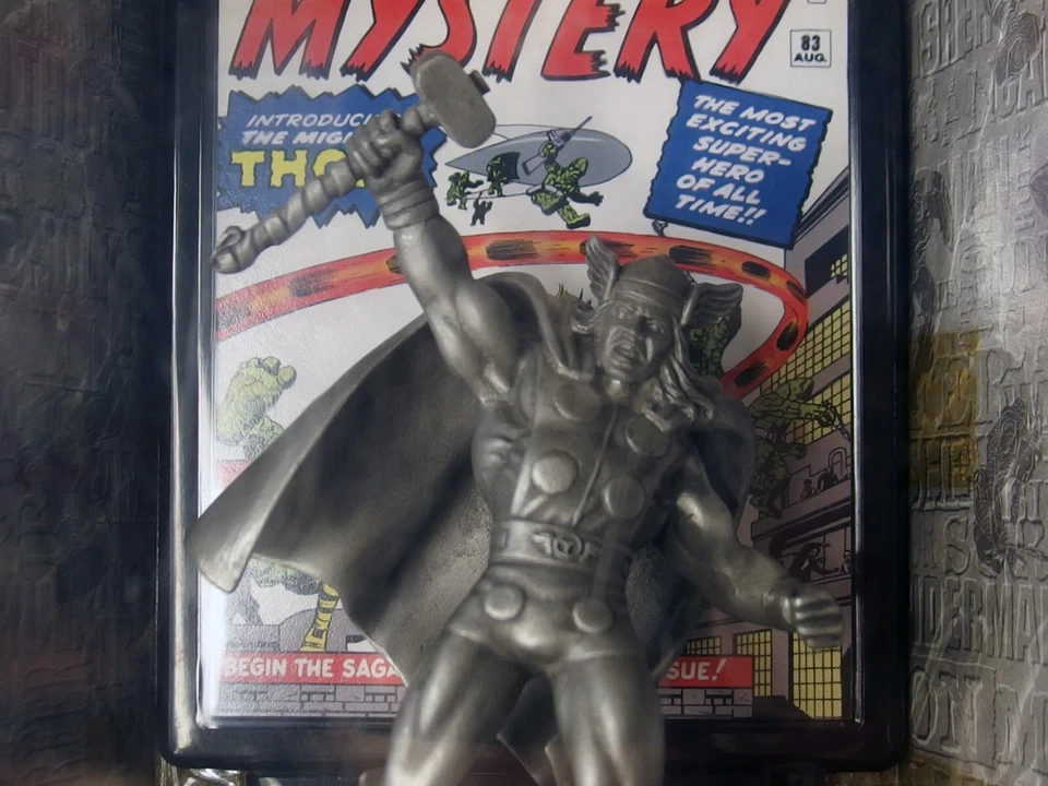 THOR Edición Limitada Peltre Fino Serie Coleccionista Marvel Comic Book Champions Foto 2 de 4