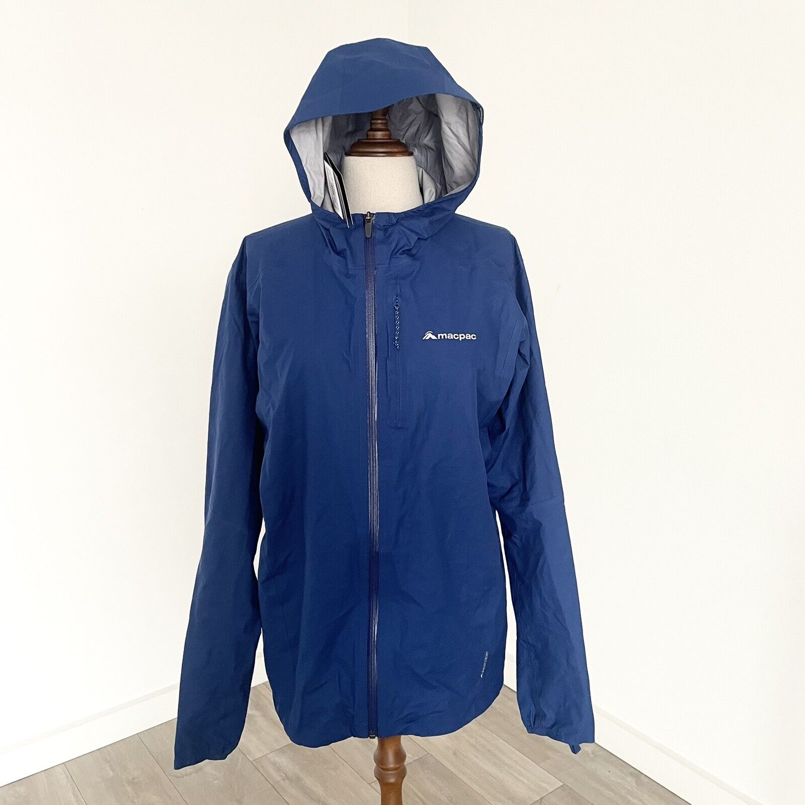 Macpac Mens Tempo Jacket lightweight hiking rain jacket size 2XL New $499 Blue