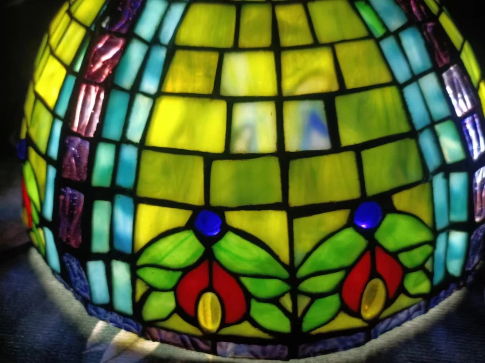 Reproducción antigua pantalla Tiffany (exenta de impuestos EE. UU.) Foto 3 de 4