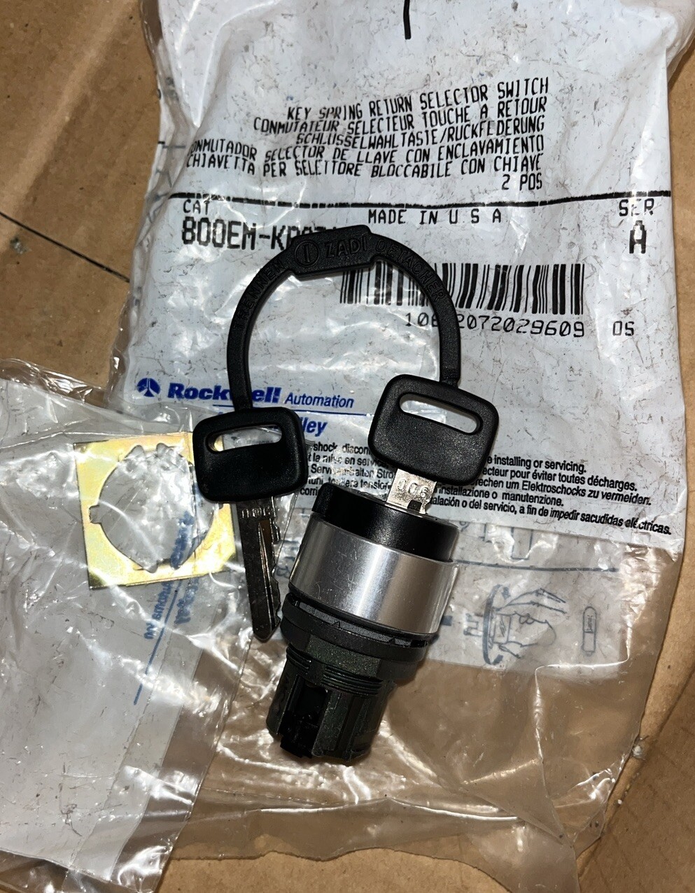 ALLEN BRADLEY 800EM-KR2Z1 ROCKWELL AUTOMATION