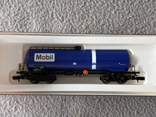 Arnold 4393 Spur N Kesselwagen blau ´Mobil´ Epoche 4 | Zustand: Gebraucht