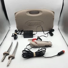 Rapala Deluxe Electric Fillet Knife PGEF1 AC/DC Kit w/ Case 2 Blades - Complete