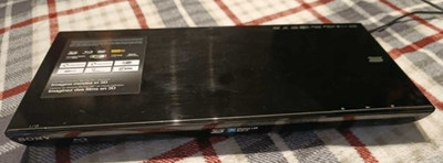 Sony BDP-S590 3D 2D Blu-Ray DVD CD Player HDMI Full HD bez dálkového ovládání