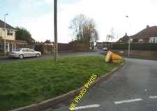 Photo 6x4 Springhill Avenue Spring Hill/SO8895 The view of the junction  c2016