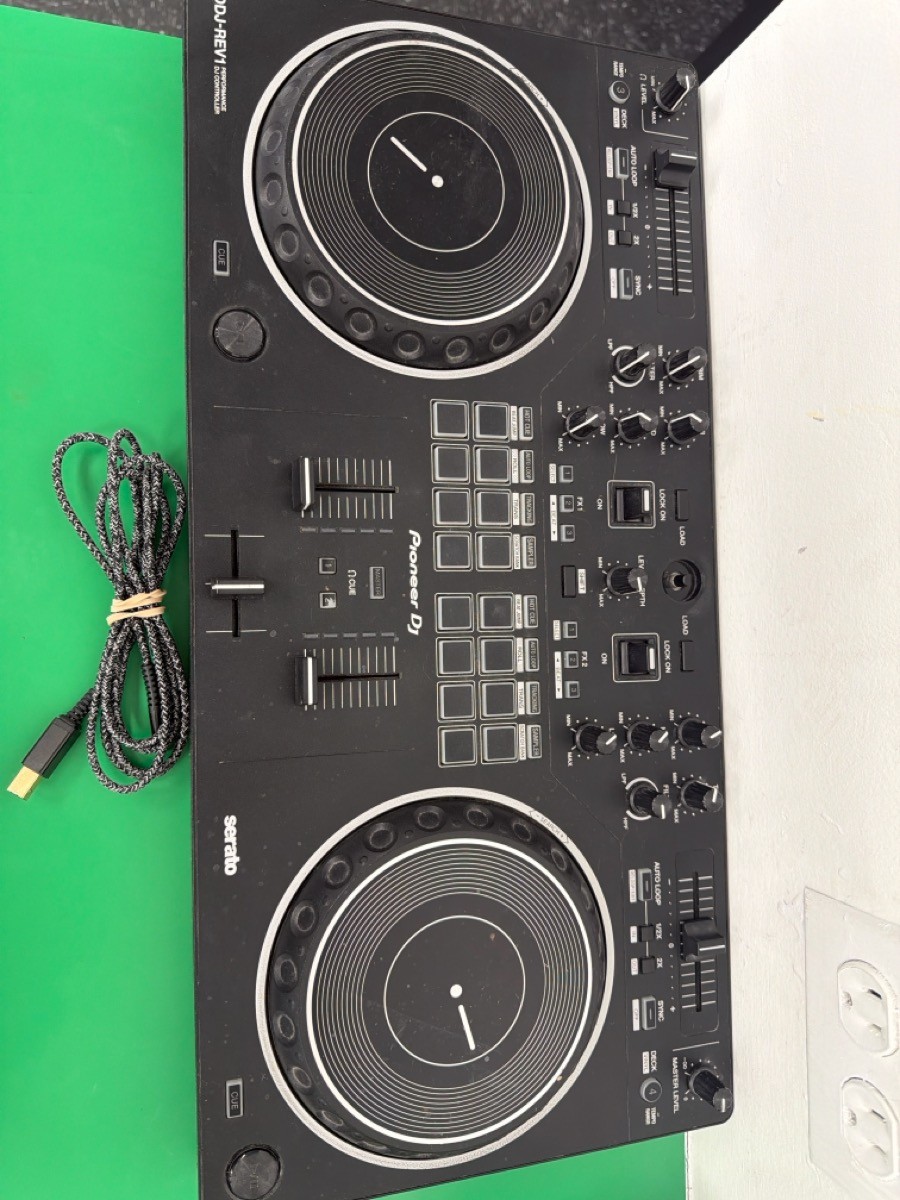 PIONEER ELECTRONICS DDJ-REV1 (E17000322)