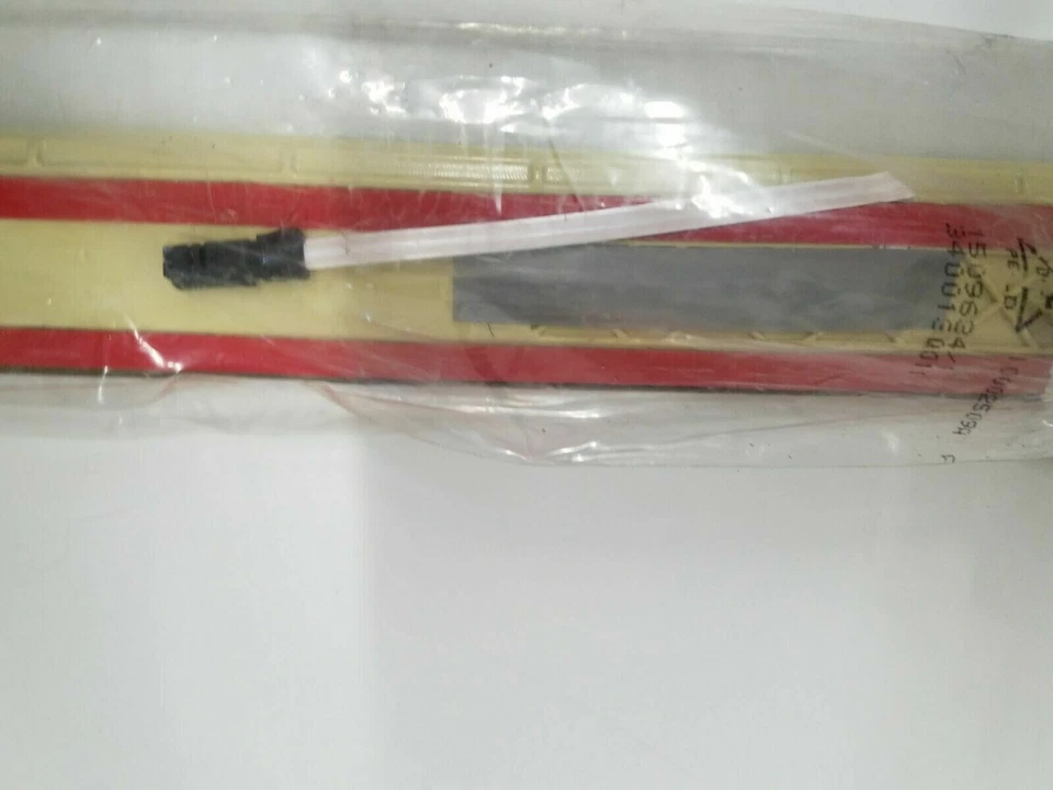 Mercedes Maybach Leisten A 222 680 75 02 - UR - Bild 2 von 3