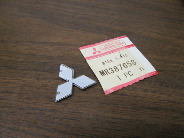 NOS Genuine Mitsubishi Three-Dia Mark Part#MR387658 | eBay