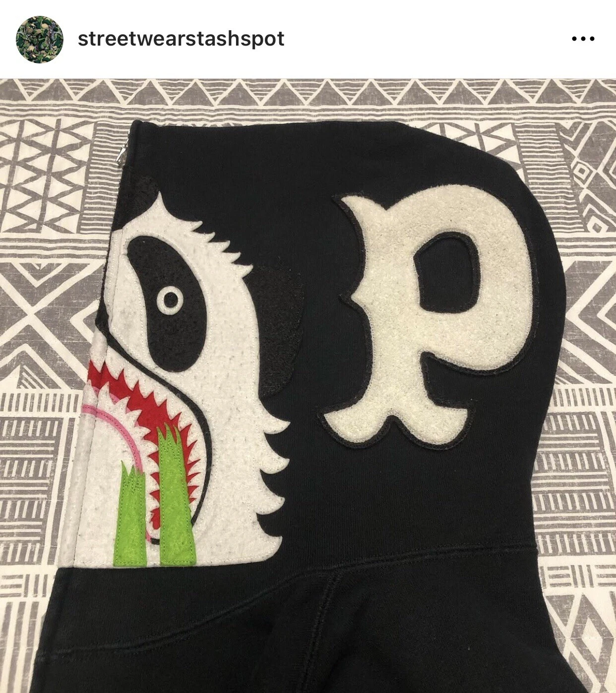 A BATHING APE (BAPE) Felpa con cappuccio e zip intera A Bathing Ape Bape Glow In the Dark City Camo Panda taglia small