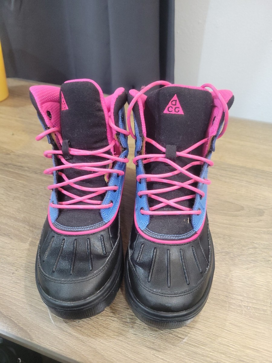 pink nike duck boots