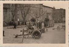 Foto, Wehrmacht, giuramento presso la difesa dei carri armati, cannone Pak D/117