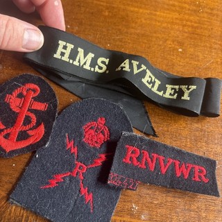 ROYAL NAVY PETTY OFFICER CLOTH TRADE BADGE PATCH NAVAL vintage