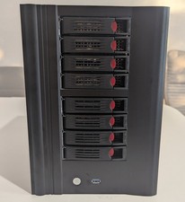 Boitier serveur NAS professionnel 8 baies
