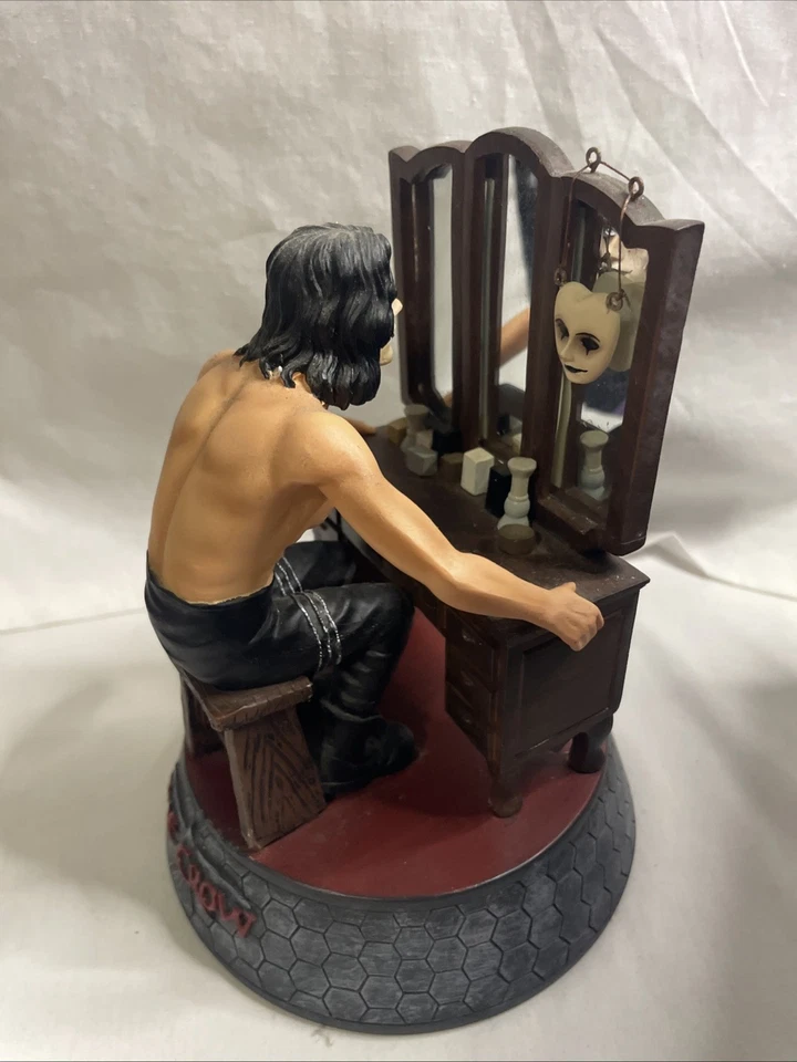 The Crow Eric Draven Brandon Lee Statue Diorama Resin Limited Complete Neca - Image 4 of 4