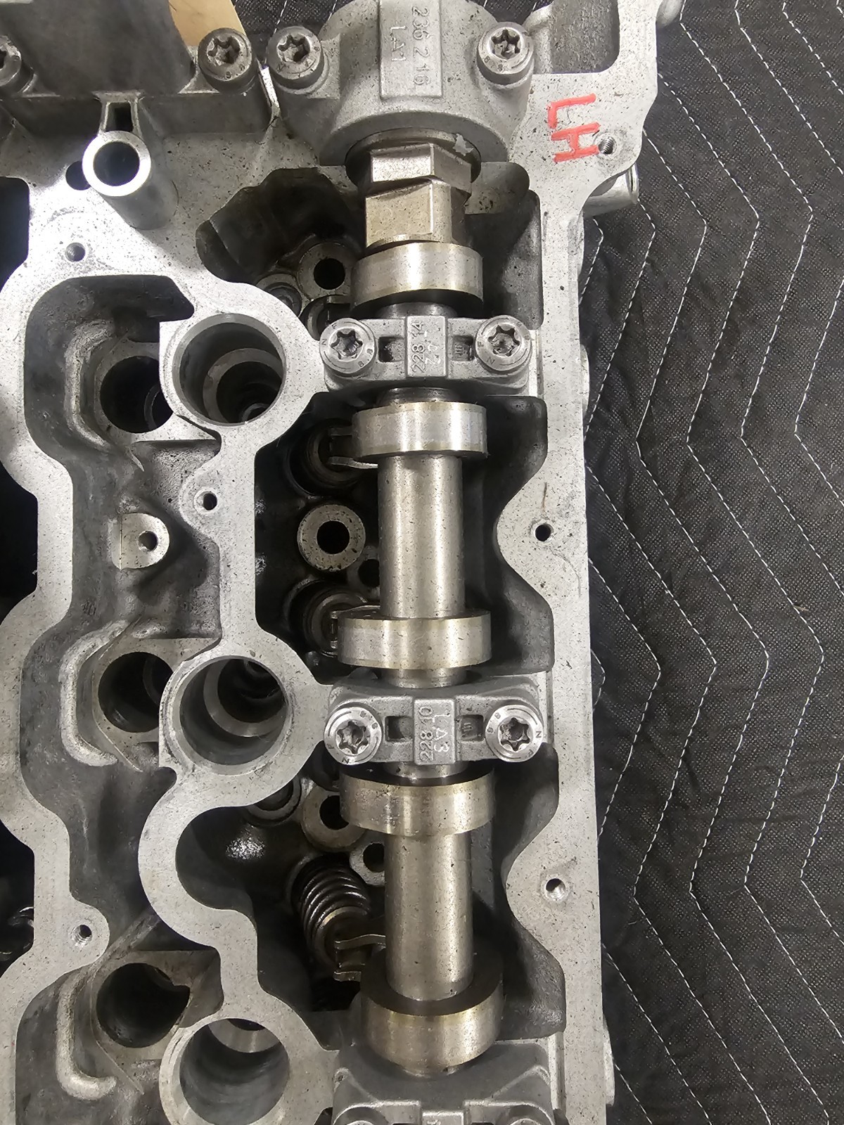 Rolls-Royce Ghost 2011-2012 Cylinder head P/N 11127587589