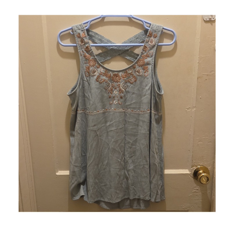 Knox Rose Embroidered Lace Women's Light Blue Sleeveless Crisscross Tank Top M