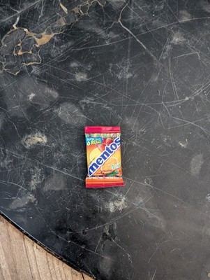    Fruit Mentos ZURU Mini Brands Series 1
