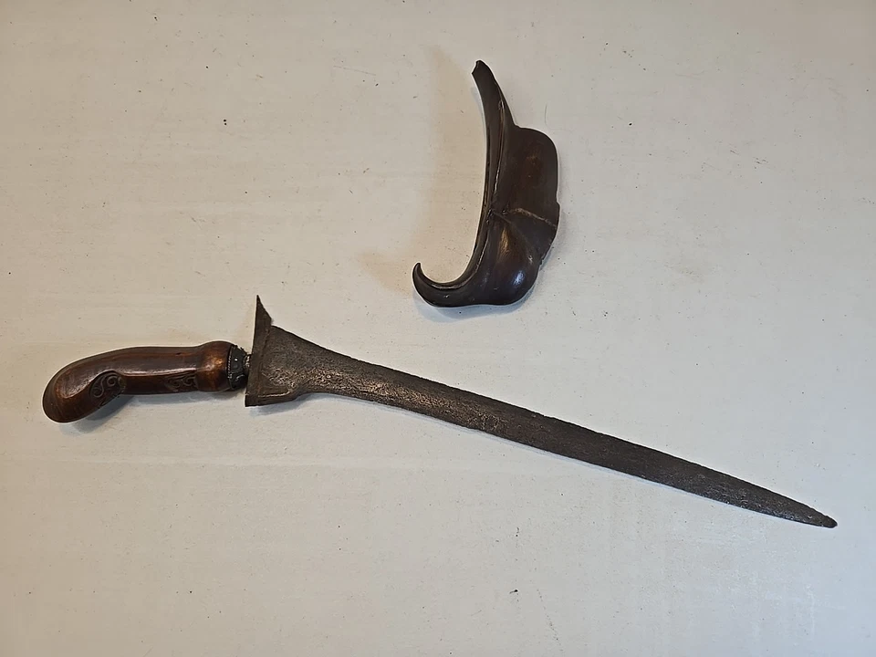 Indonesian Kris or Keris Dagger Knife - Damascus - Short Sword w/Scabbard Throat - Image 2 of 4