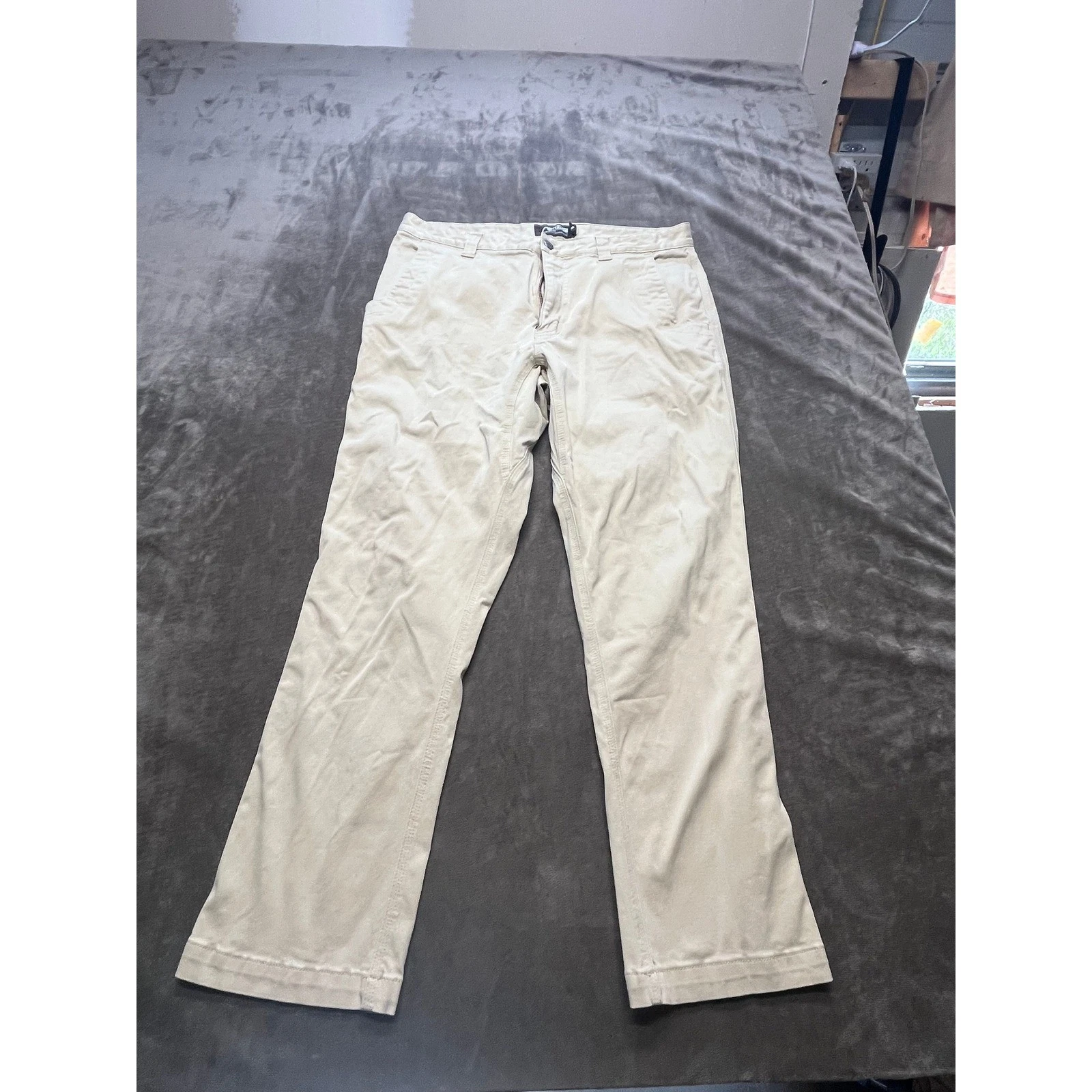 Mountain Khakis Men Modern Fit Casual Khaki Chino Pants 36x30