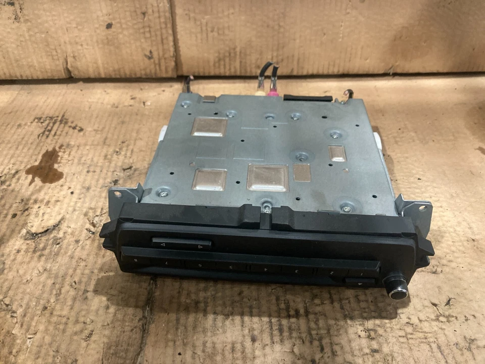 BMW 3 SERIES 320d SE 4DR E90 2007 RADIO STEREO CD PLAYER HEAD UNIT 922331401 - Image 2 of 3