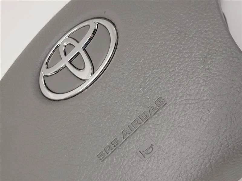 2004-2010 TOYOTA SIENNA LH Driver Wheel Airbag With Audio Switch 4513008060B0    Foto 3 de 4