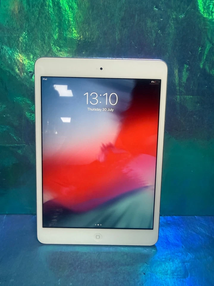 Apple iPad mini 2 · 64GB · Wi-Fi, photo 1 of 5